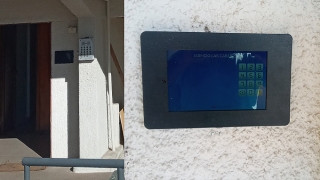 Citofonía inalámbrica en pantalla táctil para 45  departamentos en edificio Las Carabelas - Concón